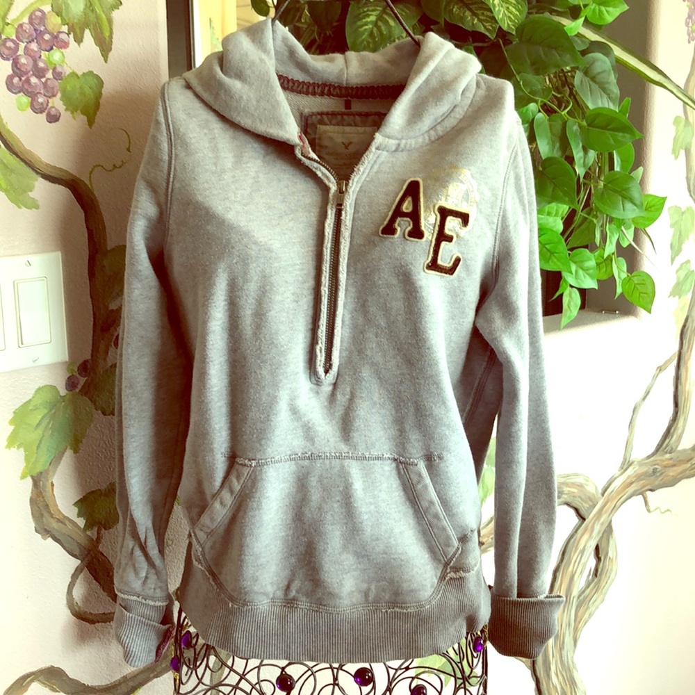 American Eagle 1/2 zip hoodie SIZE M